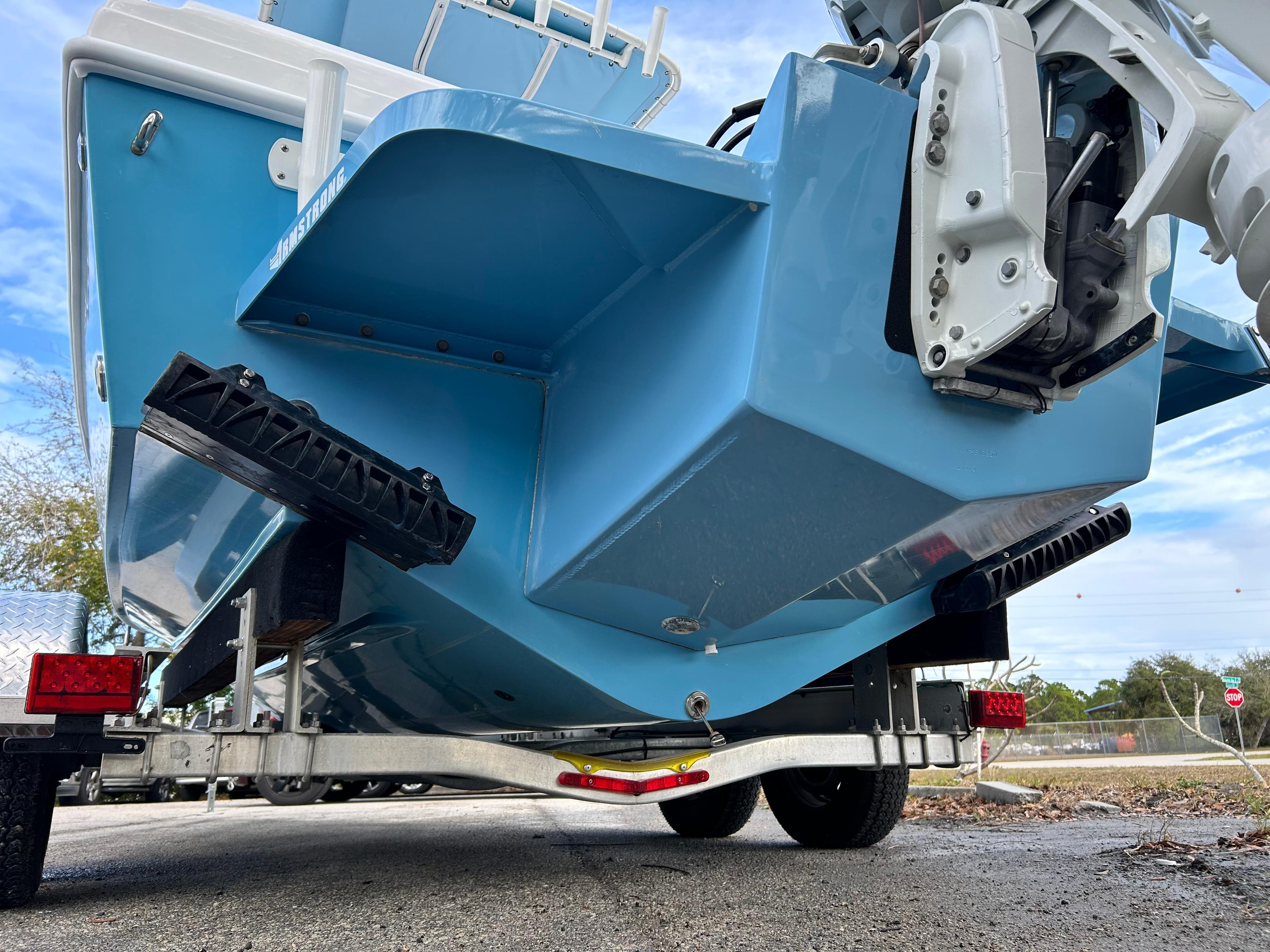 Bluewater 2150 running offshore