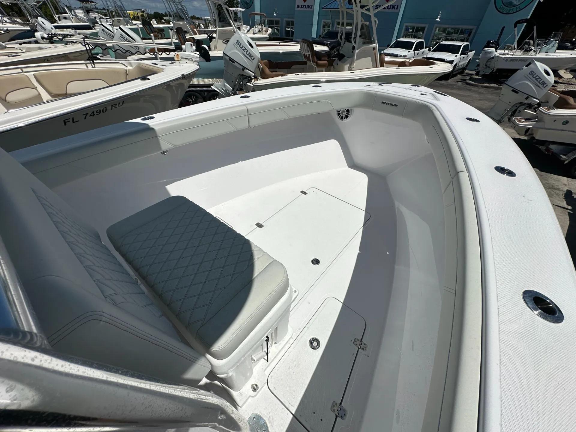 Bluewater 23T with full coaming bolsters