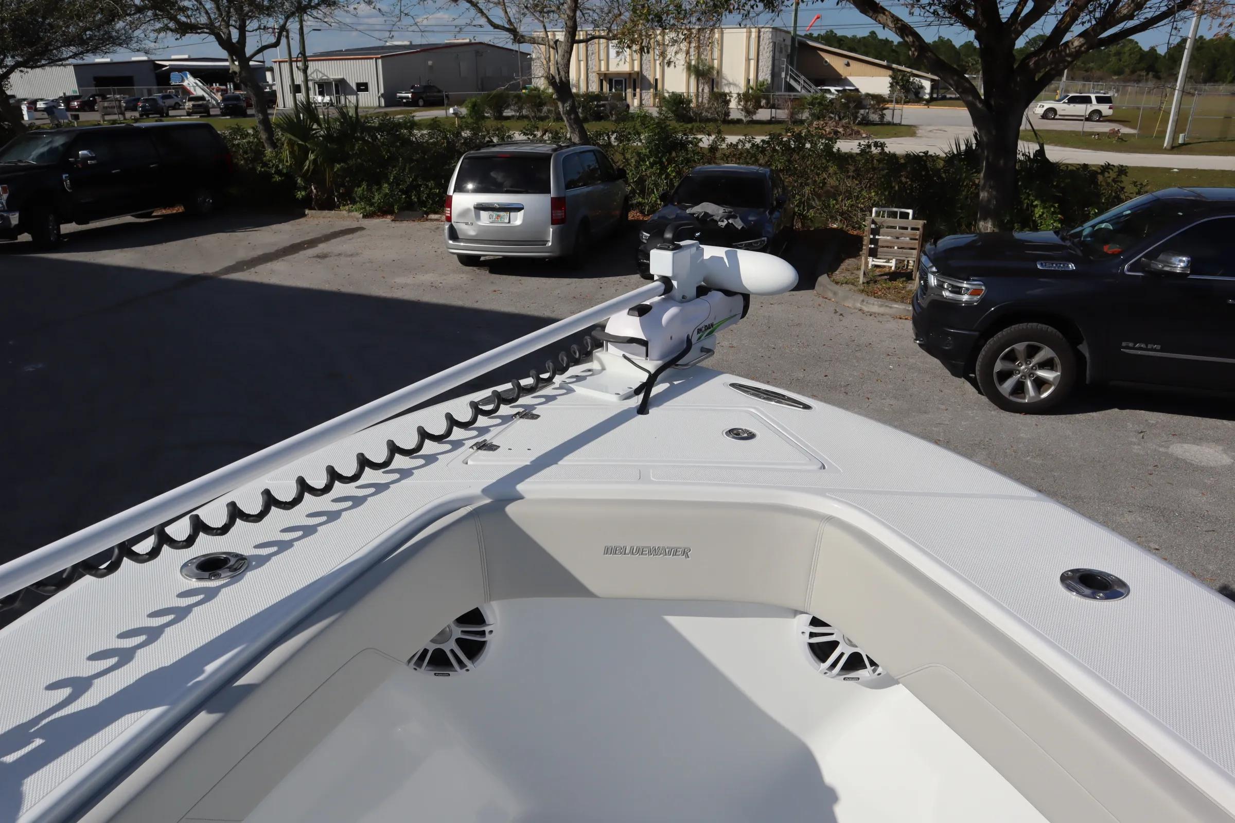 Bluewater 25T helm