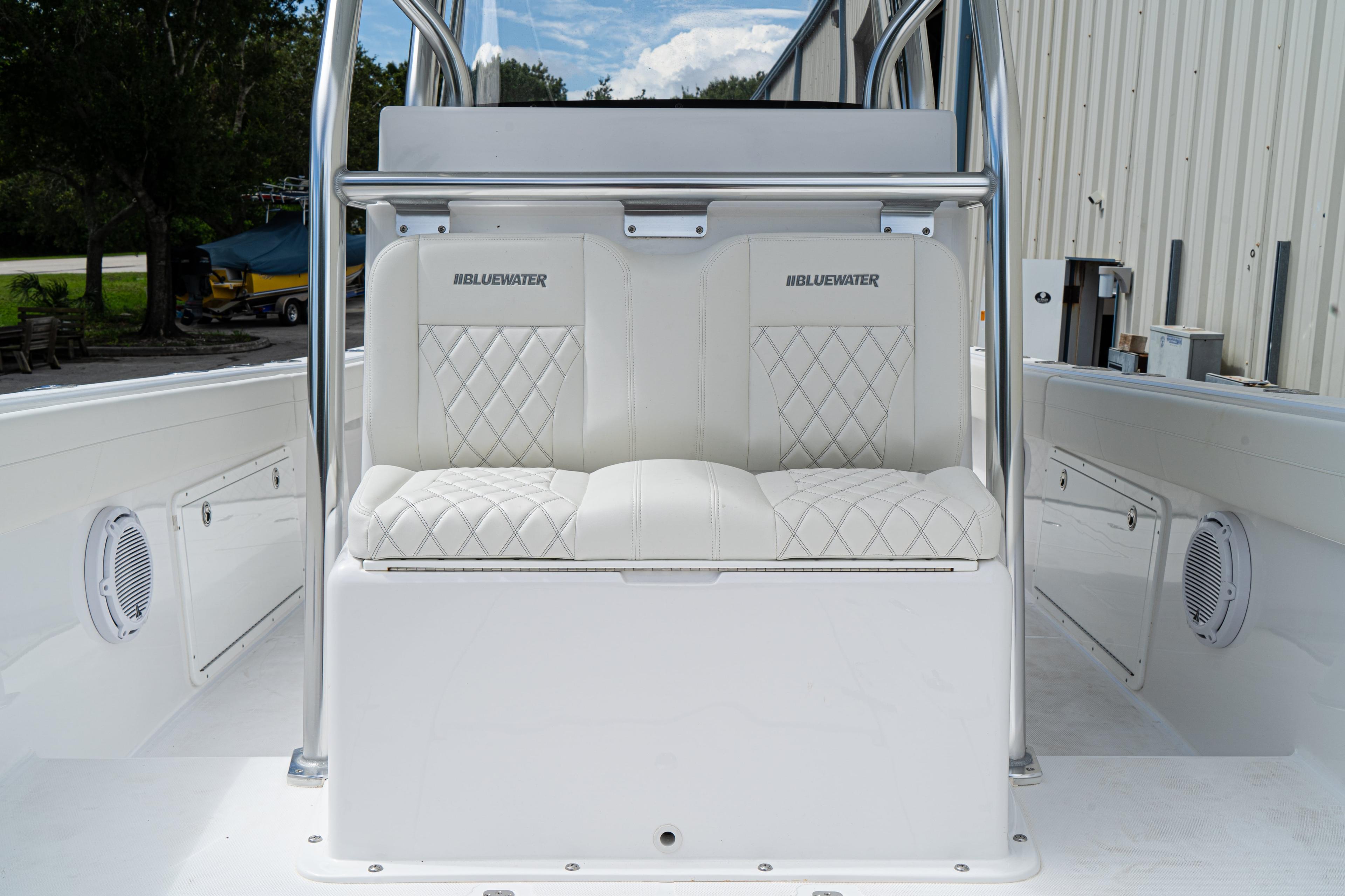 Bluewater 2850 transom