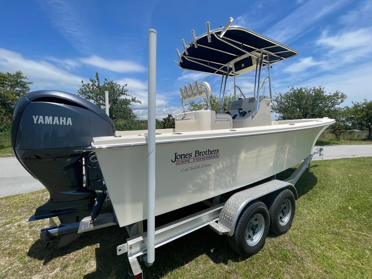 Jones Brothers Cape Fisherman center console with Yamaha power