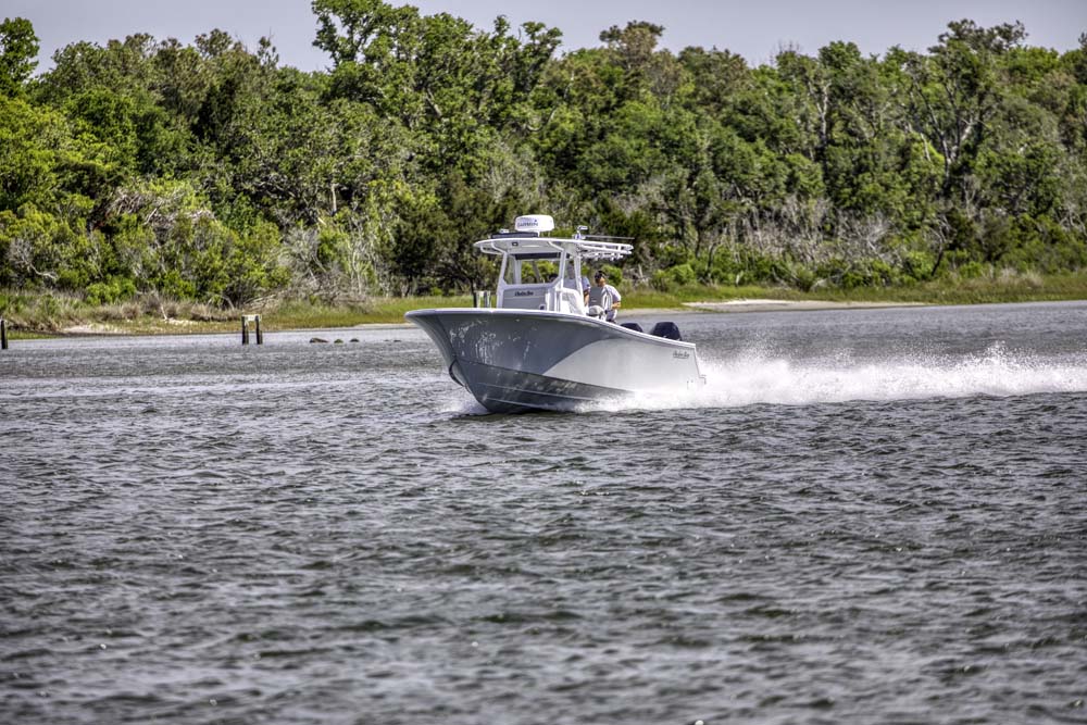 Onslow Bay 27 cutting through chop